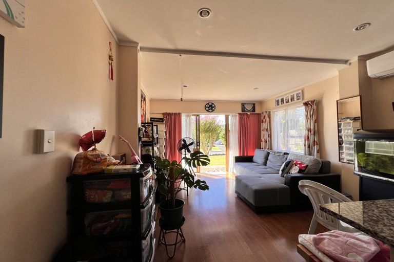 Photo of property in 15 Castleton Drive, Howick, Auckland, 2014