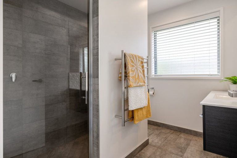 Photo of property in 71 The Boulevard, Papamoa Beach, Papamoa, 3118