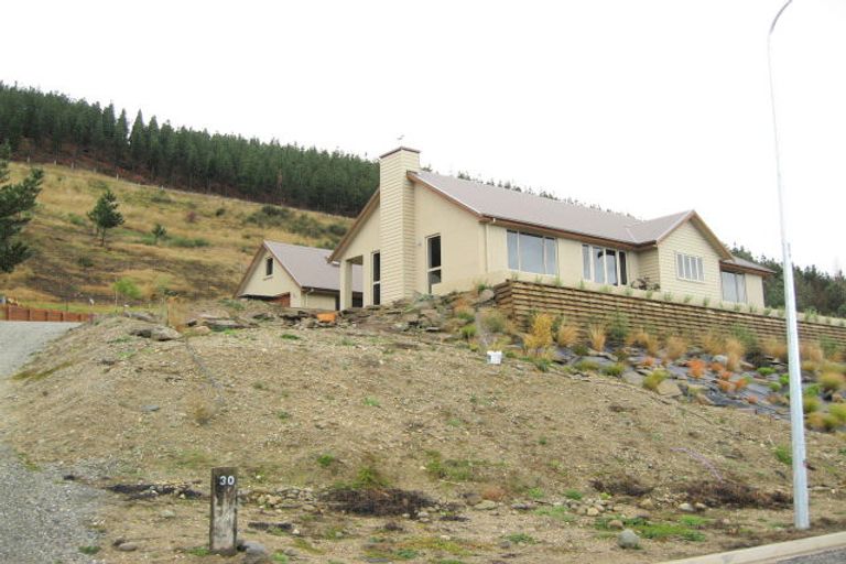 Photo of property in 30 Shields Street, Clyde, 9330