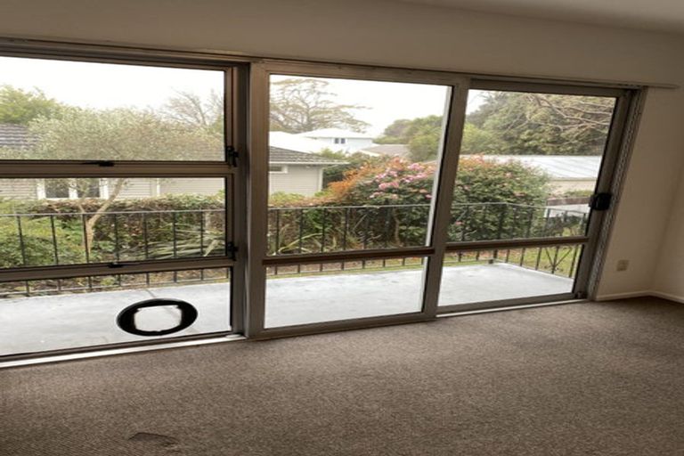 Photo of property in 1/27 Thorrington Road, Cashmere, Christchurch, 8022