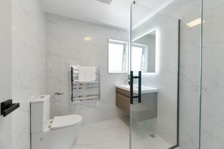 Photo of property in 2/66 Gardner Avenue, New Lynn, Auckland, 0600