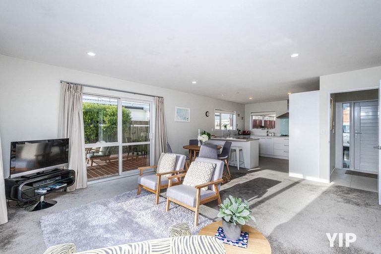 Photo of property in 239 Mark Avenue, Grenada Village, Wellington, 6037