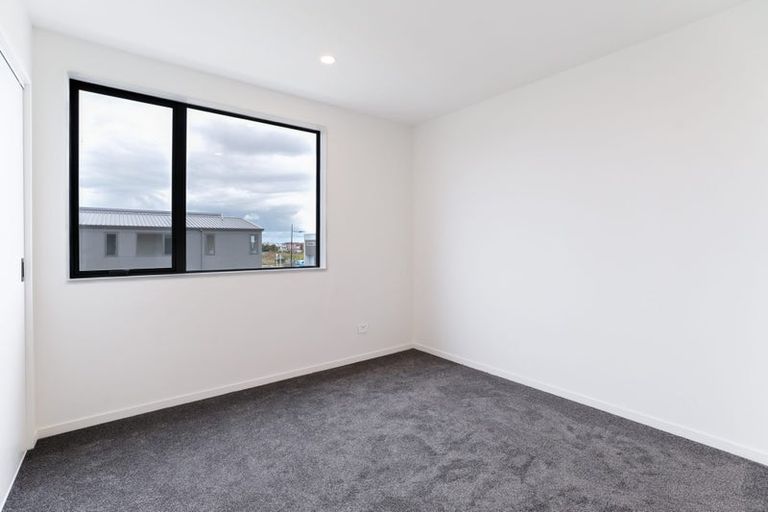 Photo of property in 18 Corporal Street, Papakura, 2110
