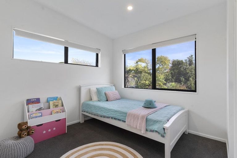 Photo of property in 4e Wattle Road, Sunnyvale, Auckland, 0612