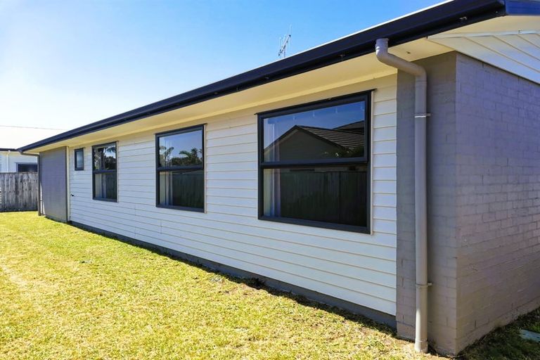 Photo of property in 358 One Tree Point Road, One Tree Point, 0118