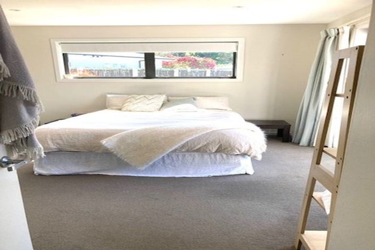 Photo of property in 33 Augusta Street, Redcliffs, Christchurch, 8081