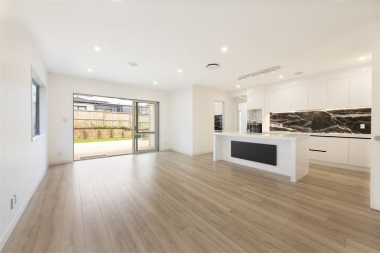 Photo of property in 32 Beltany Drive, Flat Bush, Auckland, 2019