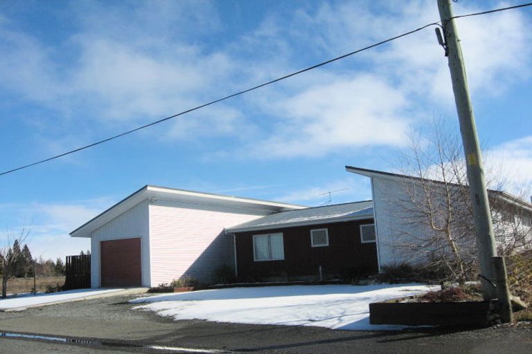 Photo of property in 71 Totara Drive, Twizel, 7901