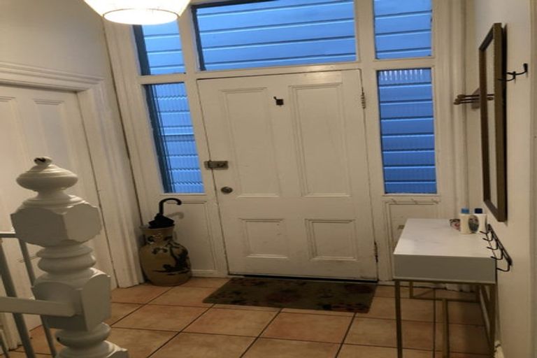 Photo of property in 15 Glenbervie Terrace, Thorndon, Wellington, 6011