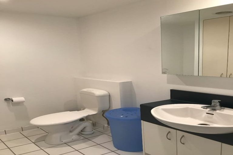 Photo of property in Terrace Heights Apartments, 7c/163 The Terrace, Wellington Central, Wellington, 6011