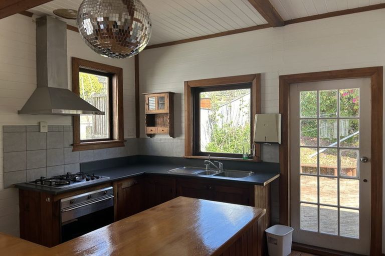 Photo of property in 28 Burrows Avenue, Karori, Wellington, 6012