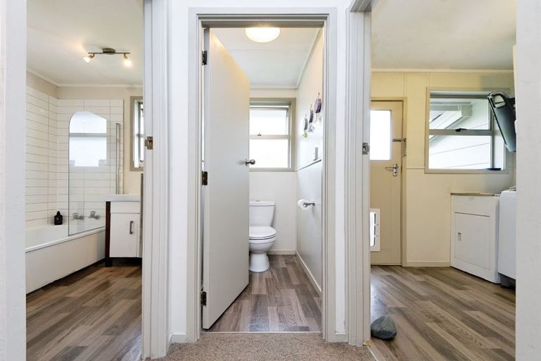 Photo of property in 32 Glenbervie Crescent, Massey, Auckland, 0614