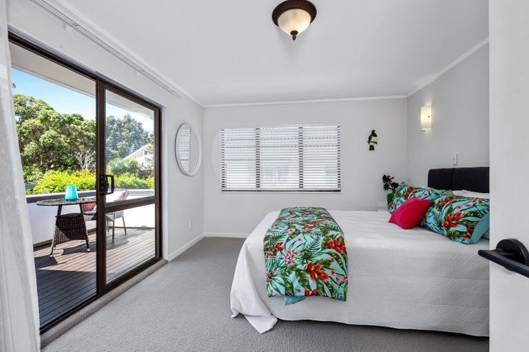 Photo of property in 9 Marie Avenue, Red Beach, 0932