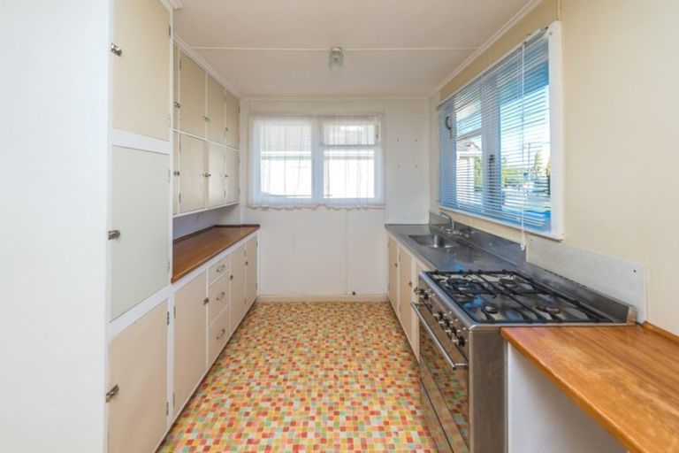 Photo of property in 8 Hadfield Crescent, College Estate, Whanganui, 4500