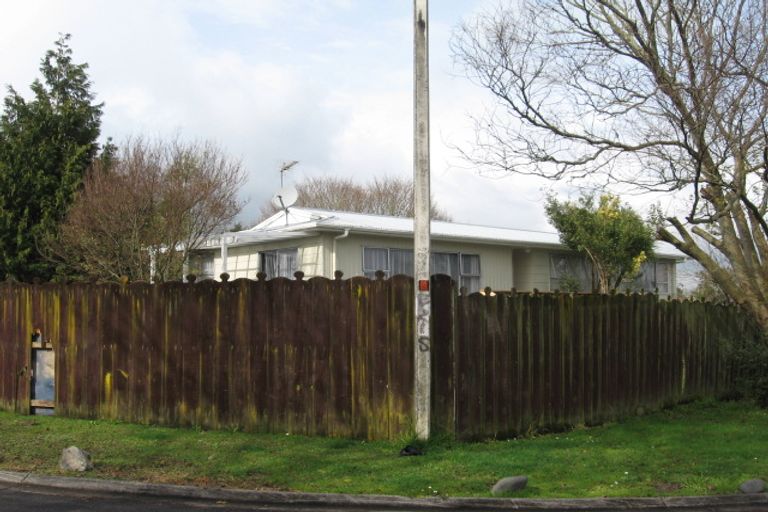 Photo of property in 14 Chantal Place, Red Hill, Papakura, 2110