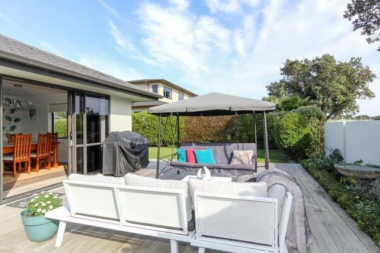 Photo of property in 5 Parkvue Drive, Bell Block, New Plymouth, 4312