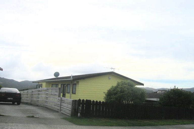 Photo of property in 23 Jasmine Grove, Maungaraki, Lower Hutt, 5010