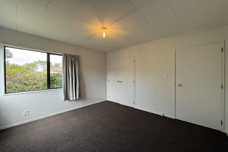 Photo of property in 54 Guadeloupe Crescent, Grenada Village, Wellington, 6037