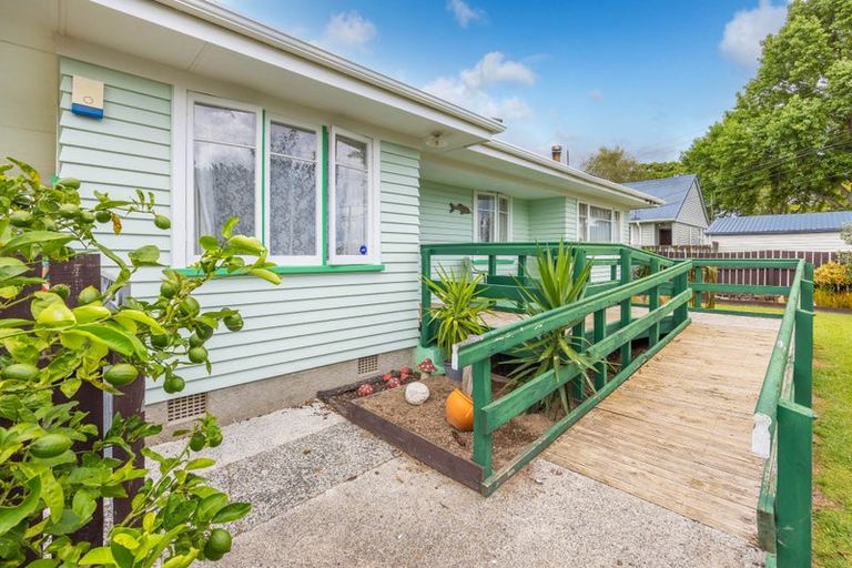 Photo of property in 64 Mardon Road, Enderley, Hamilton, 3214