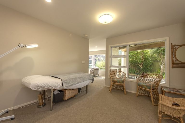 Photo of property in 10 Furlong Crescent, Churton Park, Wellington, 6037