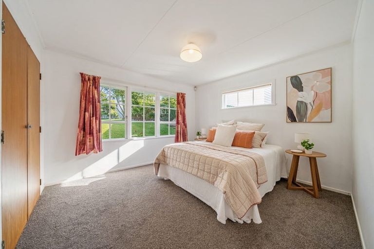 Photo of property in 1 Woolwich Close, Whitby, Porirua, 5024