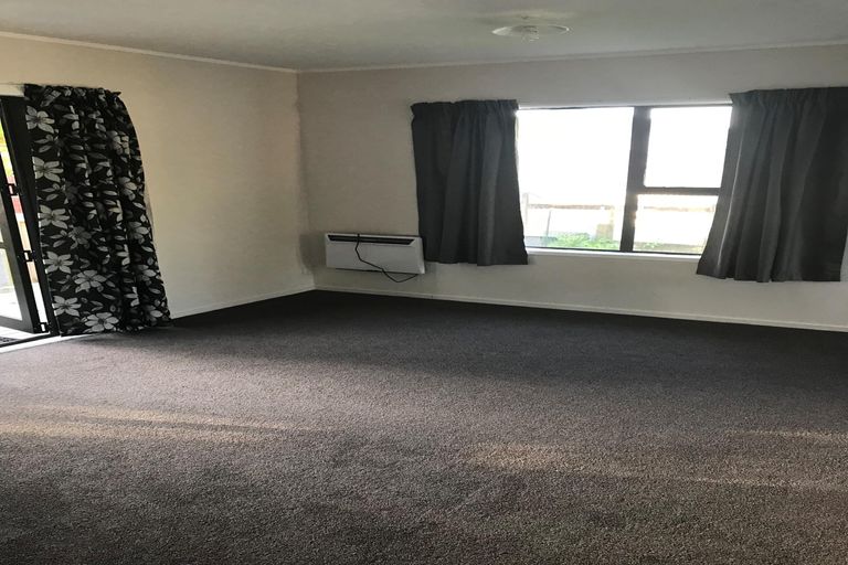 Photo of property in 1/23 Greenhaven Avenue, Opaheke, Papakura, 2113