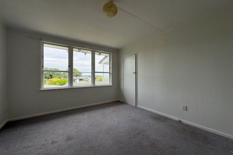 Photo of property in 12 Sullivan Avenue, Mangere Bridge, Auckland, 2022
