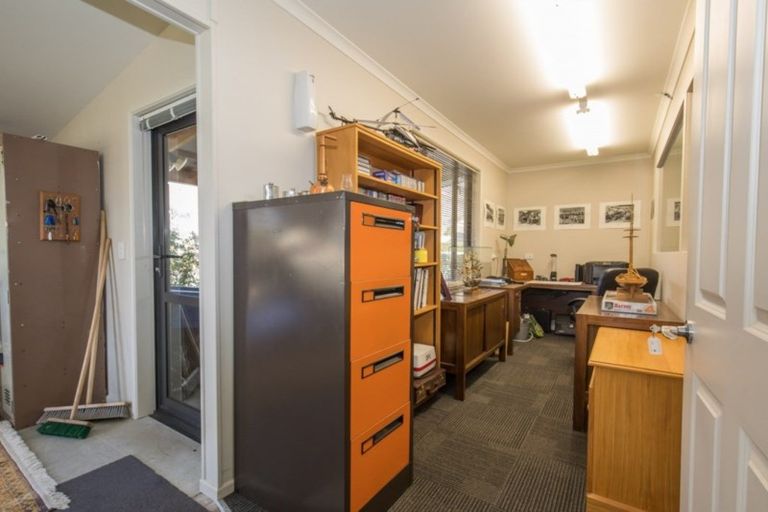 Photo of property in 35 Old Station Avenue, Wanaka, 9305