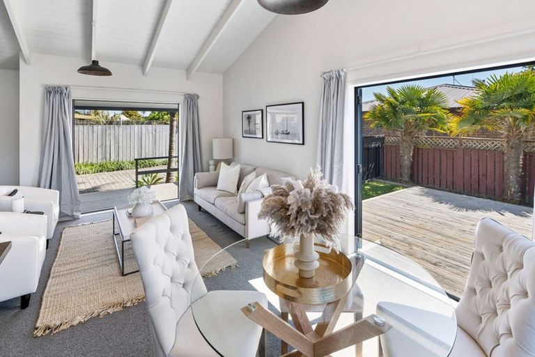 Photo of property in 5b Emery Place, Papamoa Beach, Papamoa, 3118