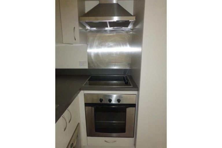 Photo of property in 7/30 Mathesons Road, Phillipstown, Christchurch, 8011