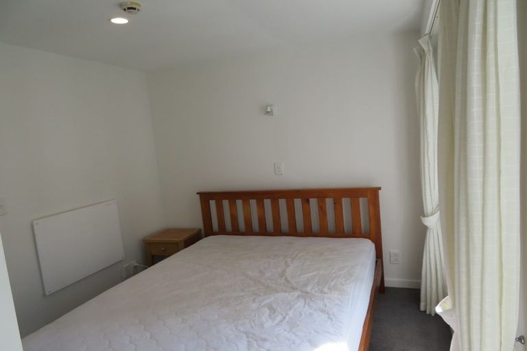 Photo of property in Terrace Heights Apartments, 6d/163 The Terrace, Wellington Central, Wellington, 6011