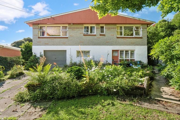 Photo of property in 87 Kaikorai Valley Road, Glenross, Dunedin, 9011