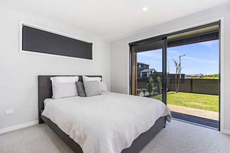 Photo of property in 12 Kuakua Close, Papamoa Beach, Papamoa, 3118