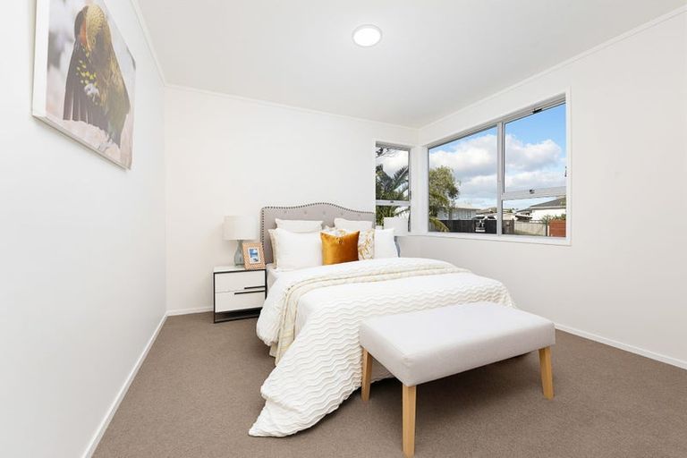 Photo of property in 85 Riverpark Crescent, Henderson, Auckland, 0610