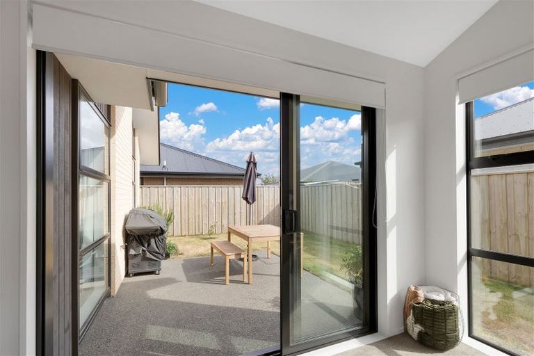 Photo of property in 9 Deans Place, Amberley, 7410