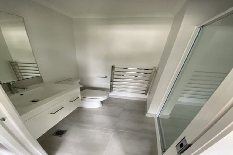 Photo of property in 56 Papatupu Way, Kumeu, 0810