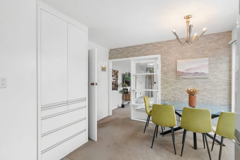 Photo of property in 35 Montclare Avenue, Avonhead, Christchurch, 8042