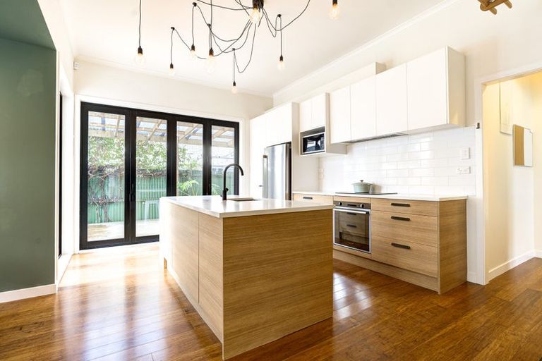 Photo of property in 893 Heaphy Terrace, Claudelands, Hamilton, 3214