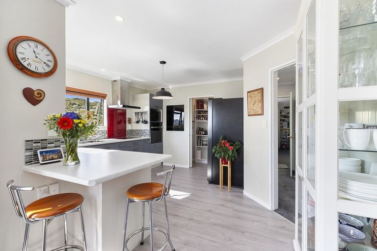 Photo of property in 29 Chartwell Drive, Crofton Downs, Wellington, 6035