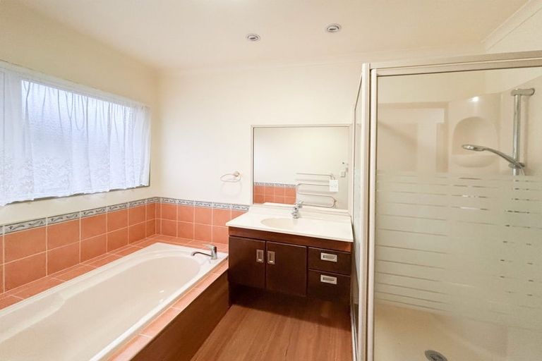 Photo of property in 15 Roderick Place, Rototuna, Hamilton, 3210