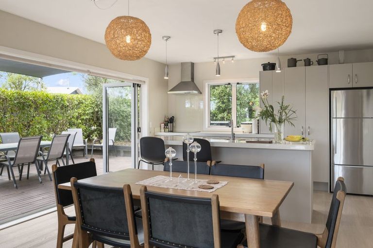 Photo of property in 2/47 Te Hatepe Avenue, Taupo, 3330