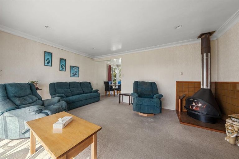 Photo of property in 9 Kuaka Place, New Lynn, Auckland, 0600