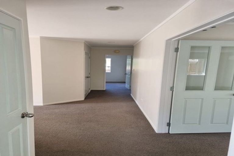 Photo of property in 1/7 Thurston Place, Bucklands Beach, Auckland, 2012