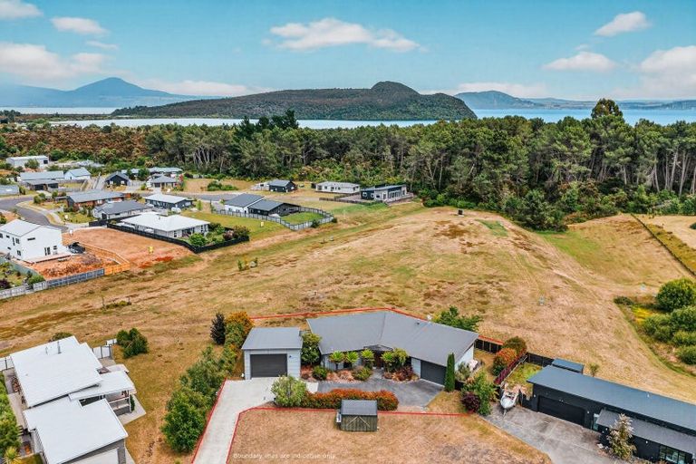 Photo of property in 16 Wai Matangi Place, Motuoapa, 3382