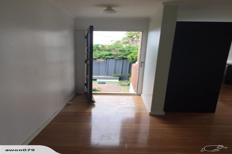 Photo of property in 1/178 Lake Road, Belmont, Auckland, 0622
