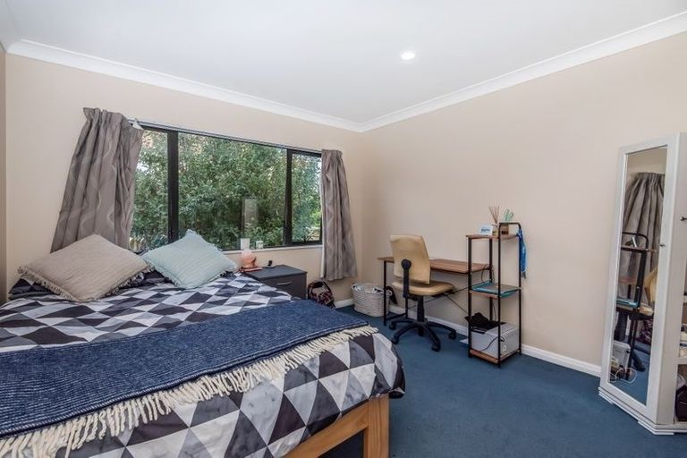 Photo of property in 2/49 College Road, Northcote, Auckland, 0627