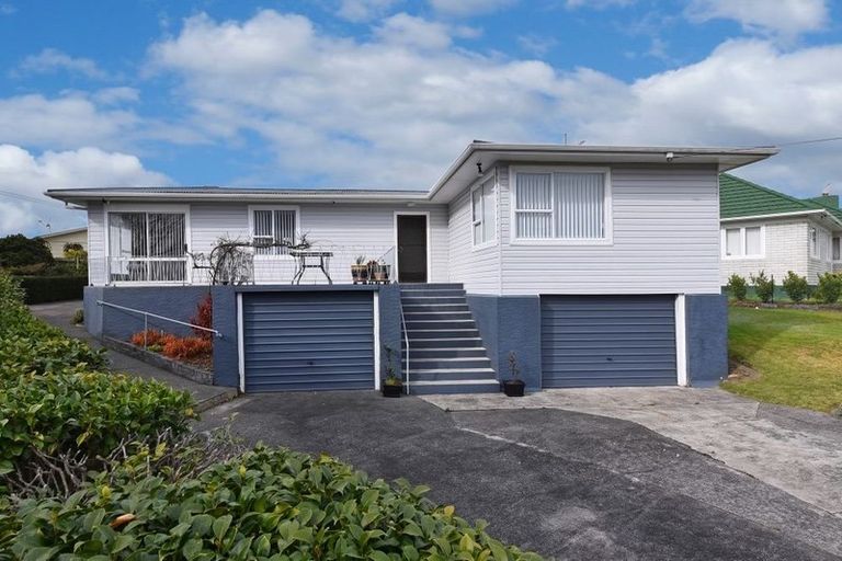 Photo of property in 25 View Road, Papakura, 2110