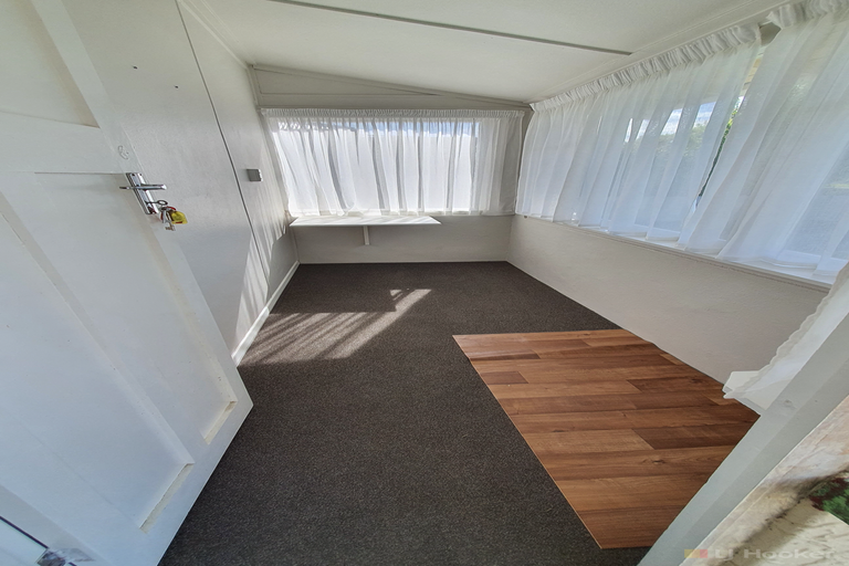 Photo of property in 14 Rhodes Street, Waimate, 7924
