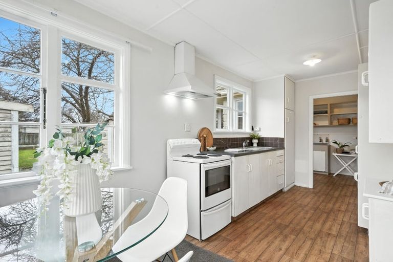 Photo of property in 30 Bateman Avenue, Bryndwr, Christchurch, 8053