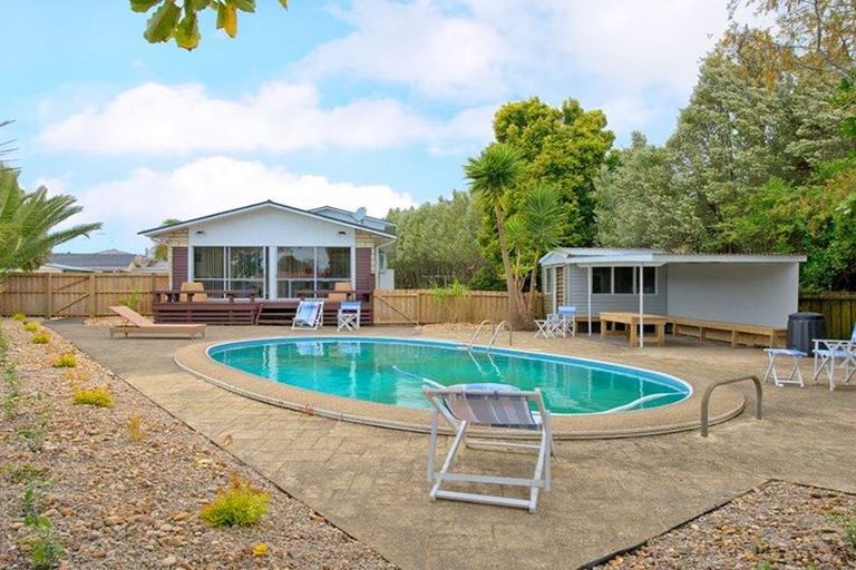 Photo of property in 33 Bexley Place, Pahurehure, Papakura, 2113